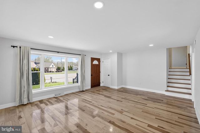 1206 W CHESTER PIKE, West Chester, PA 19382