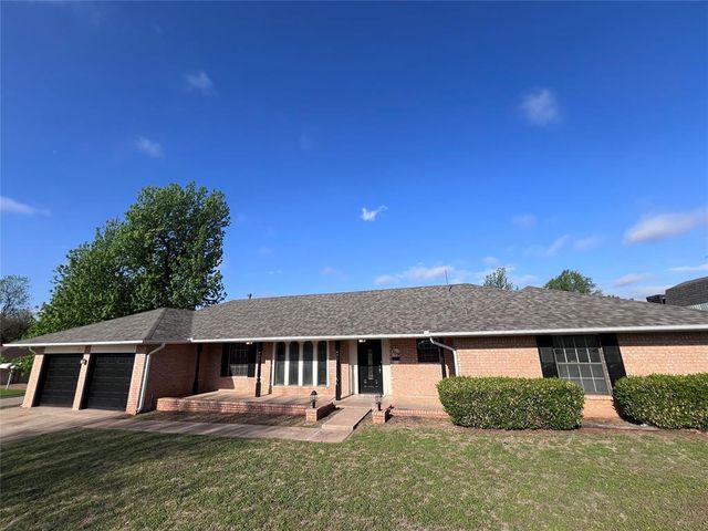 709 Glenmanor Drive, Midwest City, OK 73110