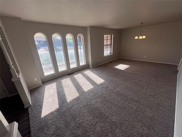 709 Glenmanor Drive, Midwest City, OK 73110