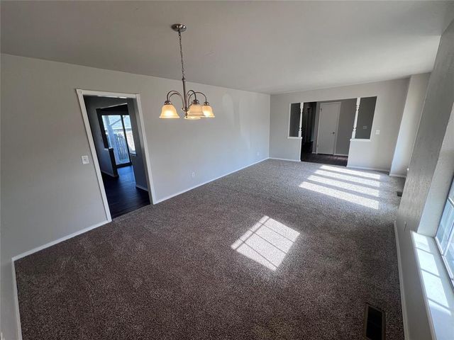 709 Glenmanor Drive, Midwest City, OK 73110