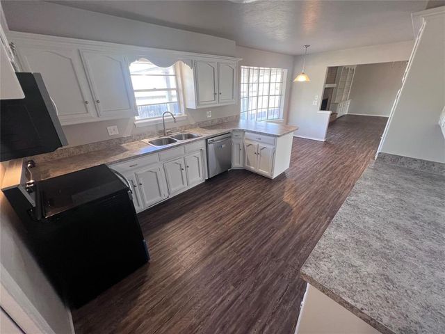 709 Glenmanor Drive, Midwest City, OK 73110