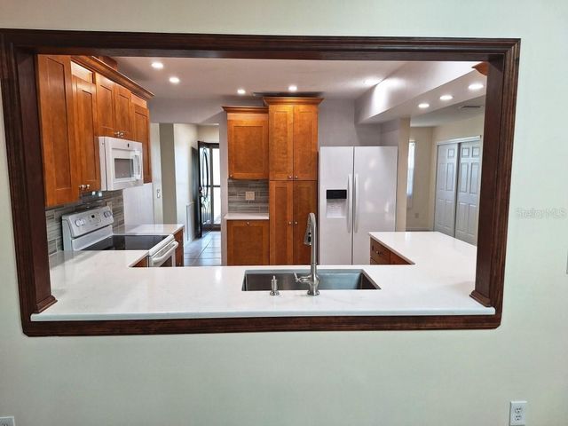 2061 BUTTERNUT CIRCLE W, Clearwater, FL 33763