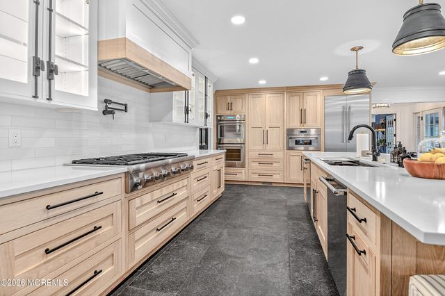 132 Avenue Of Two Rivers, Rumson, NJ 07760