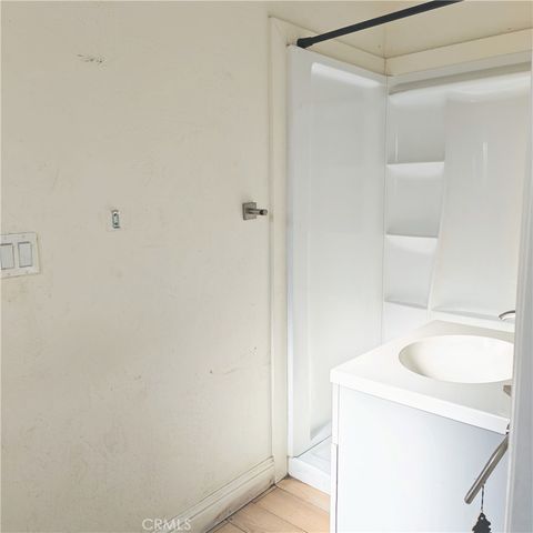 2425 S 10th Street, Fresno, CA 93725