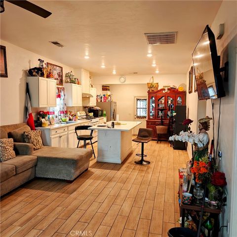 2425 S 10th Street, Fresno, CA 93725