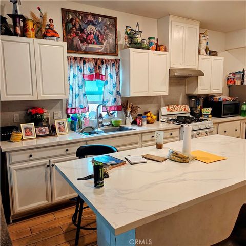 2425 S 10th Street, Fresno, CA 93725