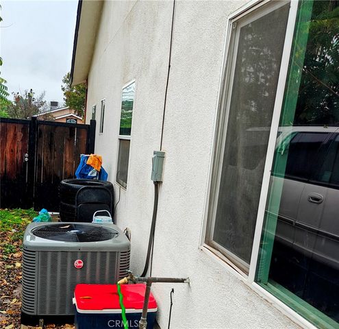 2425 S 10th Street, Fresno, CA 93725