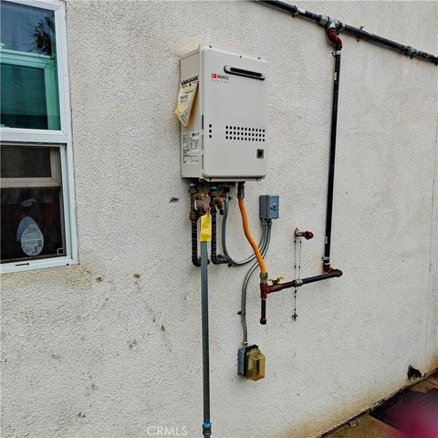 2425 S 10th Street, Fresno, CA 93725