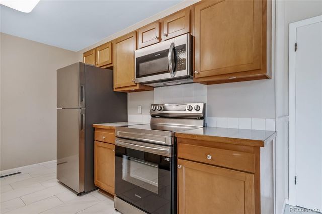 2421 Tamarac Drive, Fort Collins, CO 80521