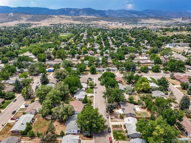 2421 Tamarac Drive, Fort Collins, CO 80521