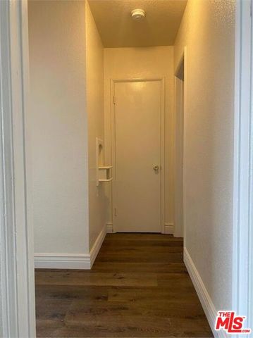 7620 S Western Avenue 4, Los Angeles, CA 90047