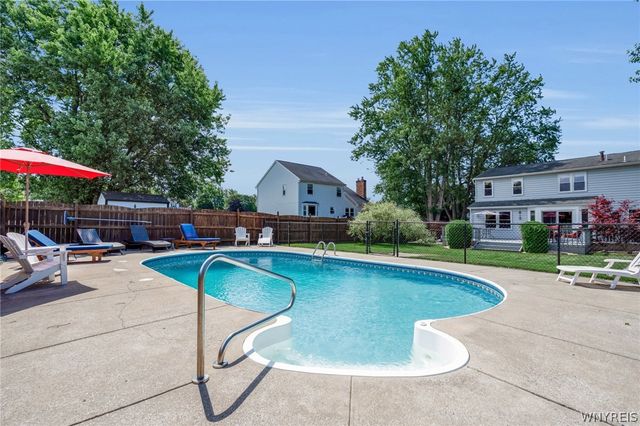 122 Old Orchard Lane, Orchard Park, NY 14127