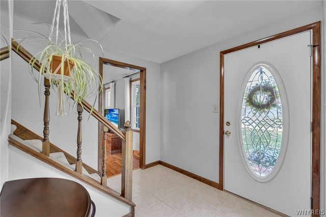122 Old Orchard Lane, Orchard Park, NY 14127