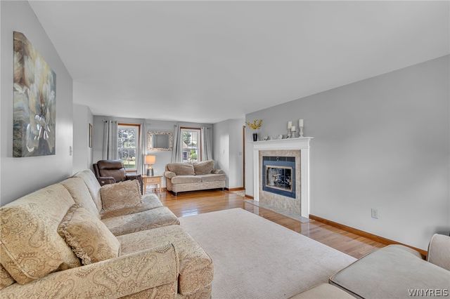 122 Old Orchard Lane, Orchard Park, NY 14127