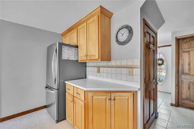 122 Old Orchard Lane, Orchard Park, NY 14127