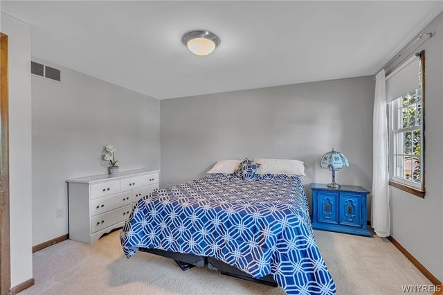 122 Old Orchard Lane, Orchard Park, NY 14127
