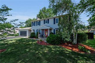 122 Old Orchard Lane, Orchard Park, NY 14127