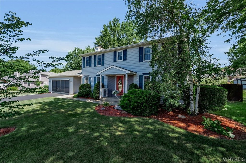 122 Old Orchard Lane, Orchard Park, NY 14127
