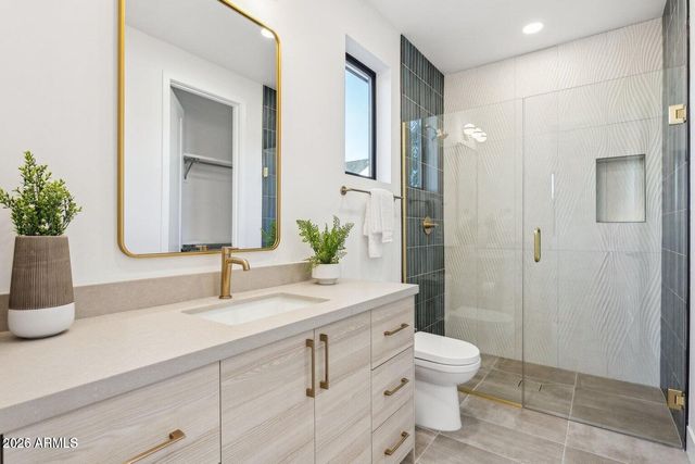 6323 N 10TH Drive, Phoenix, AZ 85013