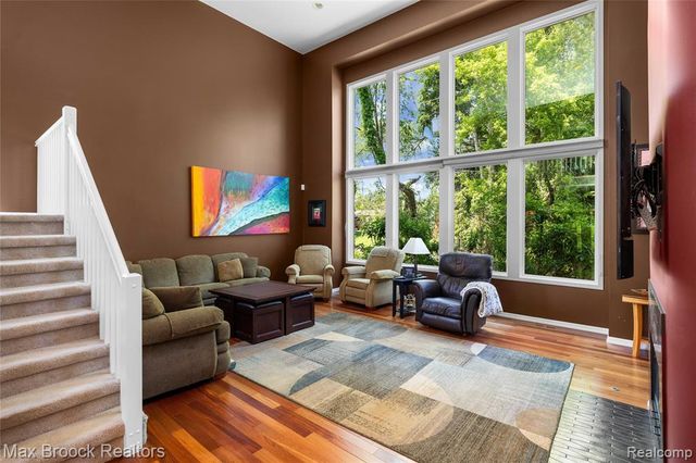 6294 Lindsay Court, West Bloomfield, MI 48324