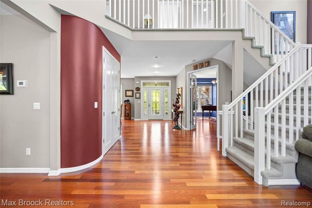 6294 Lindsay Court, West Bloomfield, MI 48324