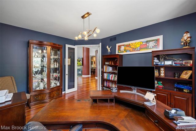 6294 Lindsay Court, West Bloomfield, MI 48324