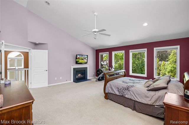 6294 Lindsay Court, West Bloomfield, MI 48324