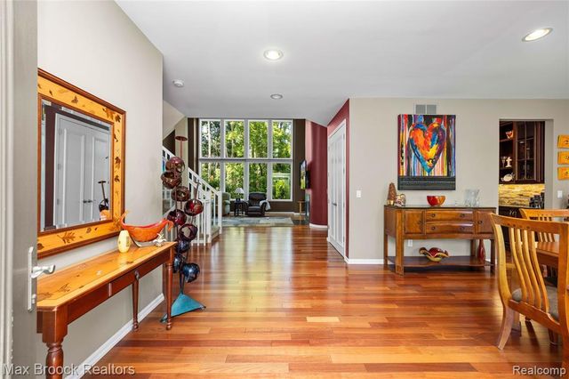 6294 Lindsay Court, West Bloomfield, MI 48324