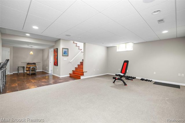 6294 Lindsay Court, West Bloomfield, MI 48324