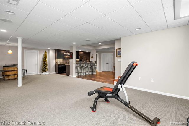 6294 Lindsay Court, West Bloomfield, MI 48324