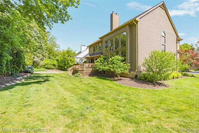 6294 Lindsay Court, West Bloomfield, MI 48324