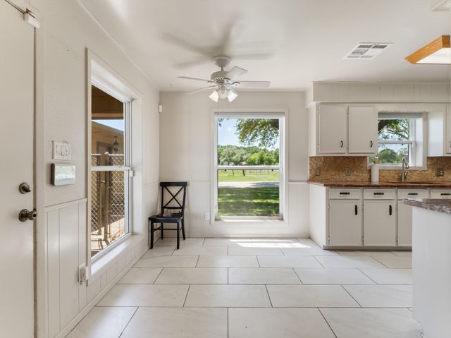 5067 Fm 2668, Bay City, TX 77414
