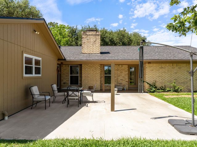5067 Fm 2668, Bay City, TX 77414