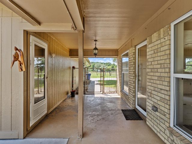 5067 Fm 2668, Bay City, TX 77414