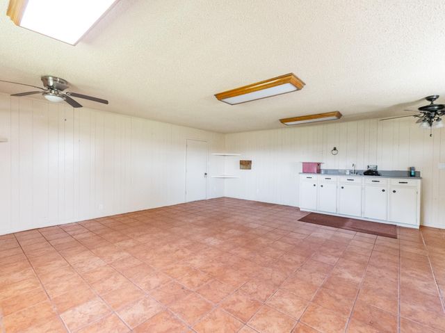 5067 Fm 2668, Bay City, TX 77414