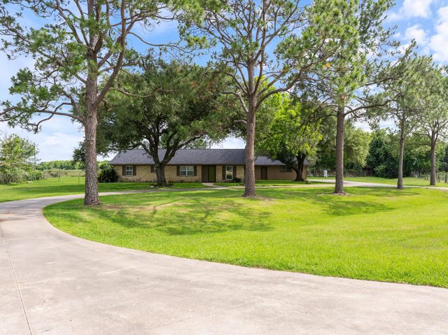 5067 Fm 2668, Bay City, TX 77414