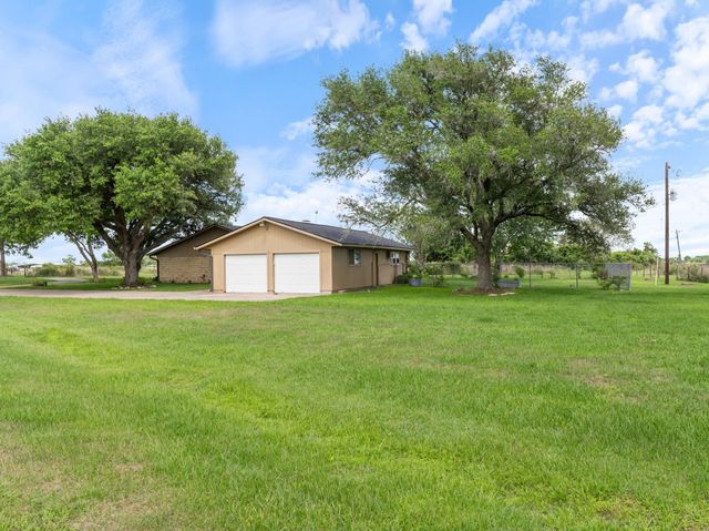 5067 Fm 2668, Bay City, TX 77414