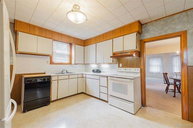 29463 Sibley Road, Huron Charter Township, MI 48174