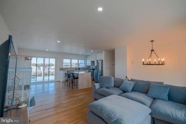 5 S ENSIGN DR, Little Egg Harbor Twp, NJ 08087