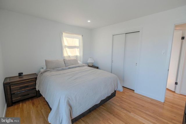 5 S ENSIGN DR, Little Egg Harbor Twp, NJ 08087