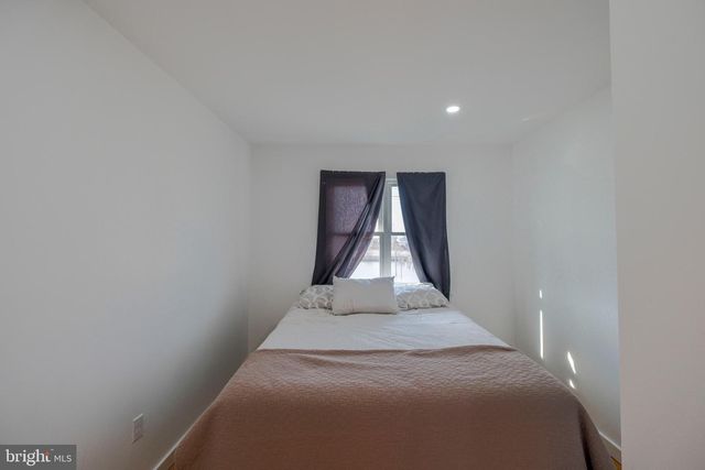 5 S ENSIGN DR, Little Egg Harbor Twp, NJ 08087