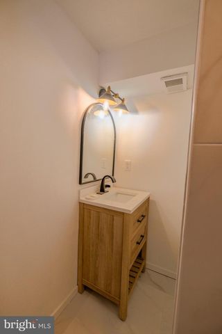 5 S ENSIGN DR, Little Egg Harbor Twp, NJ 08087