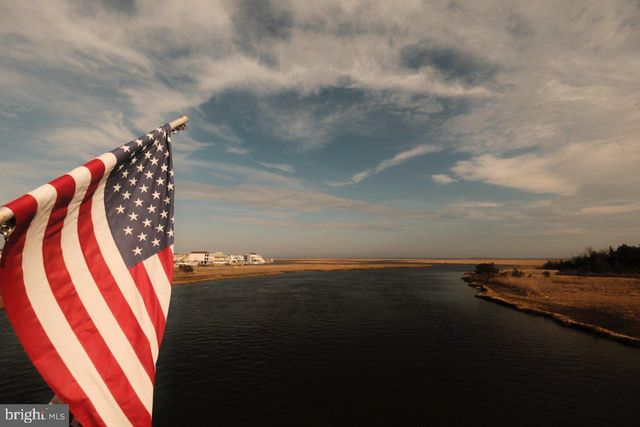 5 S ENSIGN DR, Little Egg Harbor Twp, NJ 08087