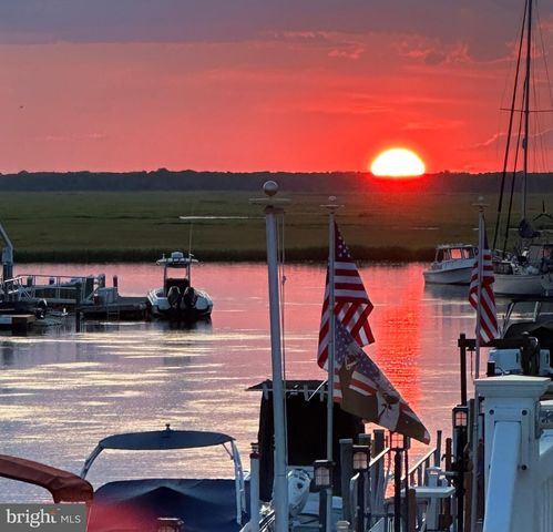 5 S ENSIGN DR, Little Egg Harbor Twp, NJ 08087