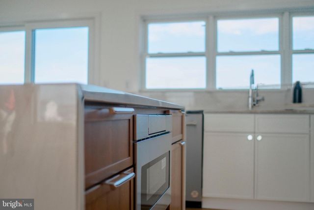 5 S ENSIGN DR, Little Egg Harbor Twp, NJ 08087