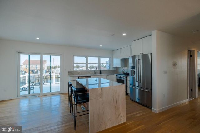 5 S ENSIGN DR, Little Egg Harbor Twp, NJ 08087