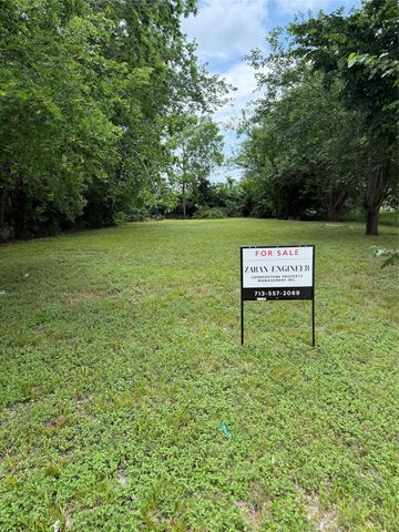 4612 Mayflower Street, Houston, TX 77033