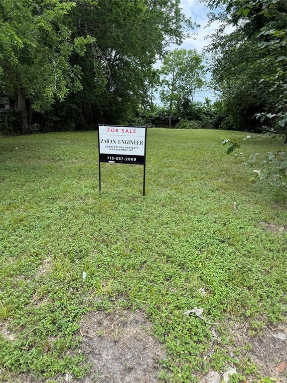 4612 Mayflower Street, Houston, TX 77033