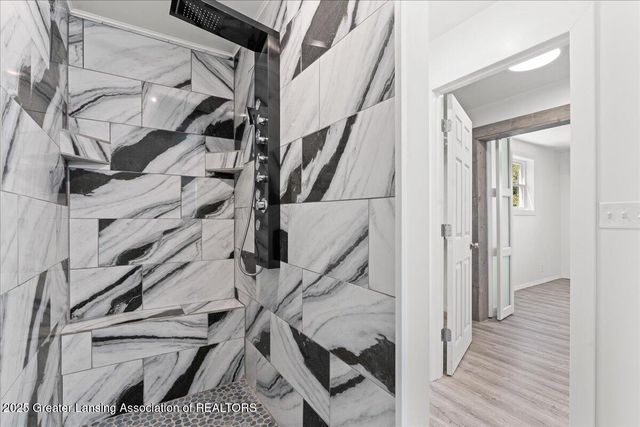 422 E Second Street, Perry, MI 48872