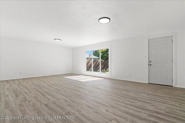 422 E Second Street, Perry, MI 48872